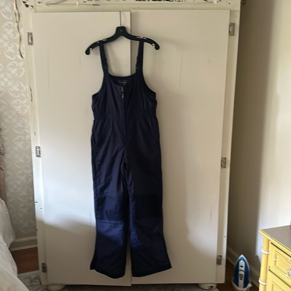 L.L Bean - Picture 3 of 4